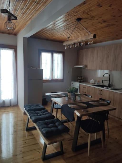 Ferienwohnung Politis' Wooden House Vasilikí Exterior foto