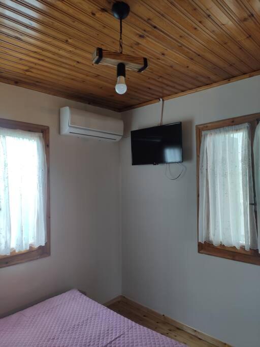 Ferienwohnung Politis' Wooden House Vasilikí Exterior foto