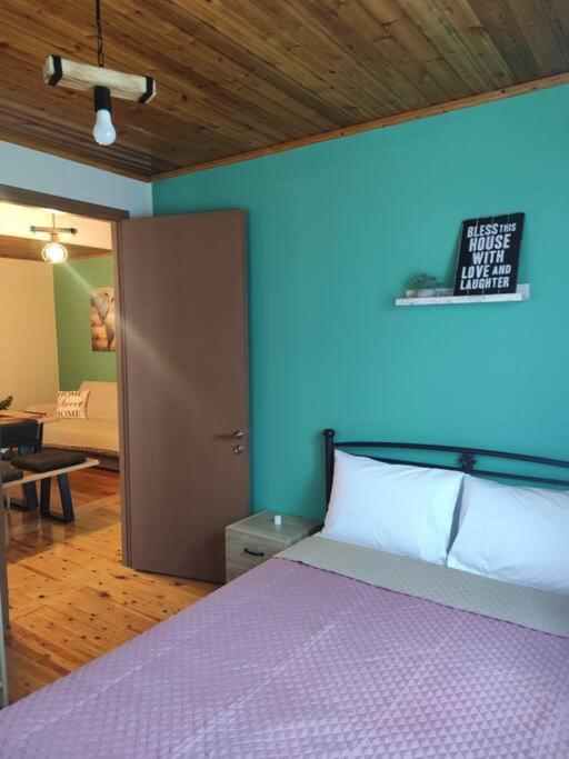 Ferienwohnung Politis' Wooden House Vasilikí Exterior foto